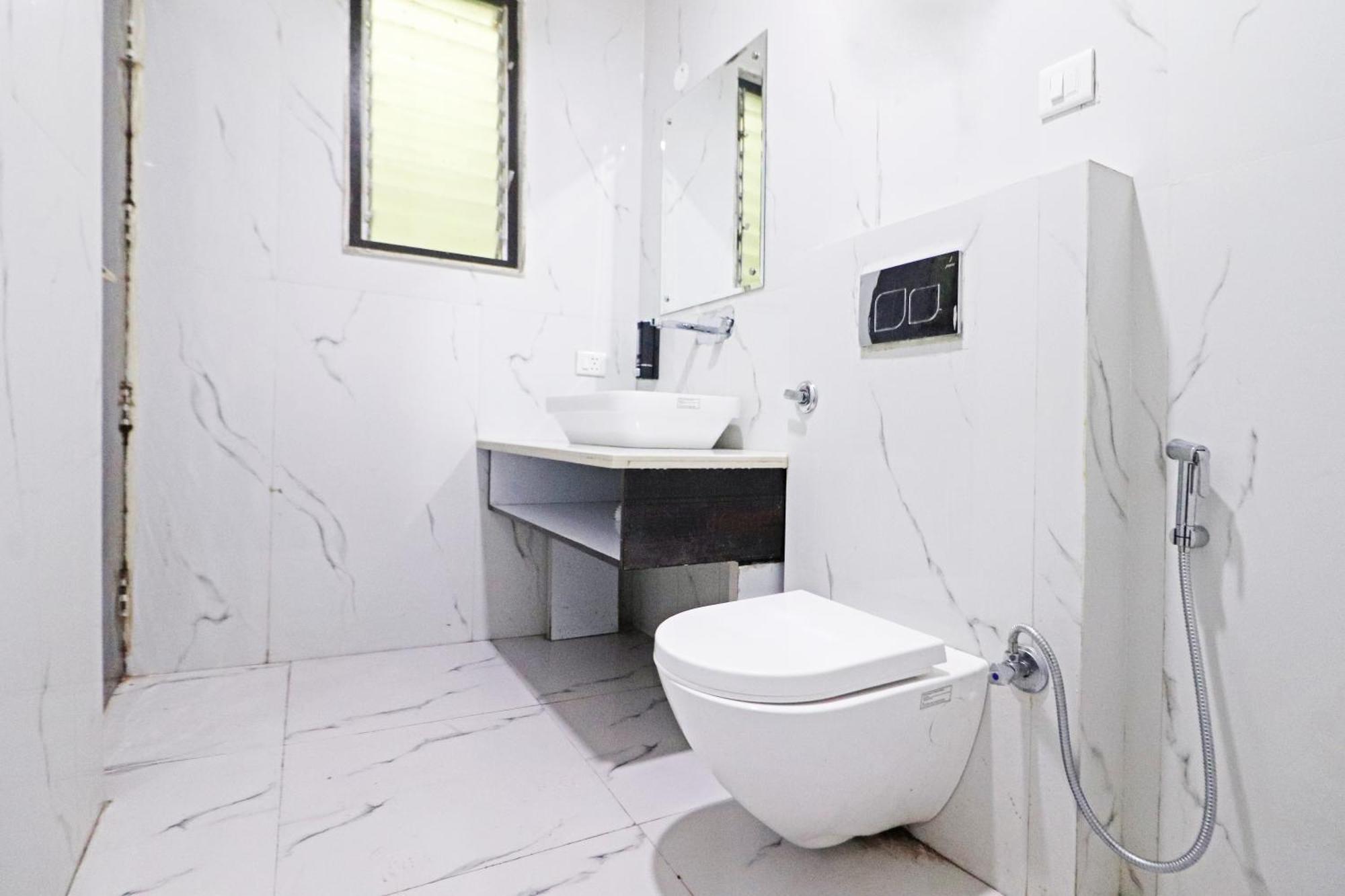 Hotel Qubic Near Igi Delhi Airport New Delhi Bagian luar foto
